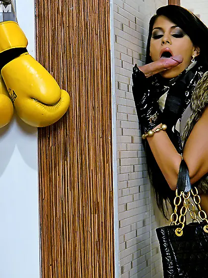 Gloryhole pussy
