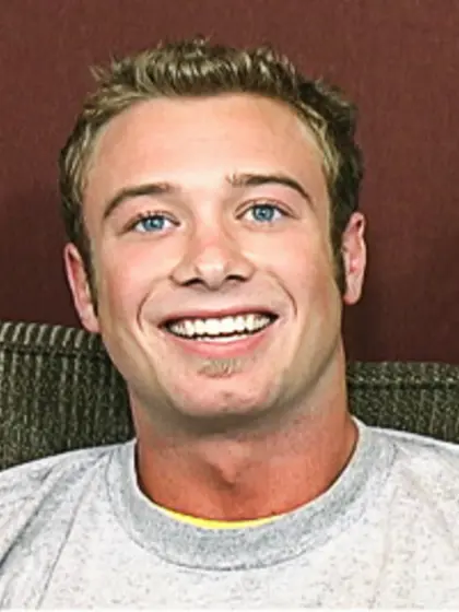 Brawny naked men sucking