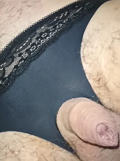 Muž v dámském prádle