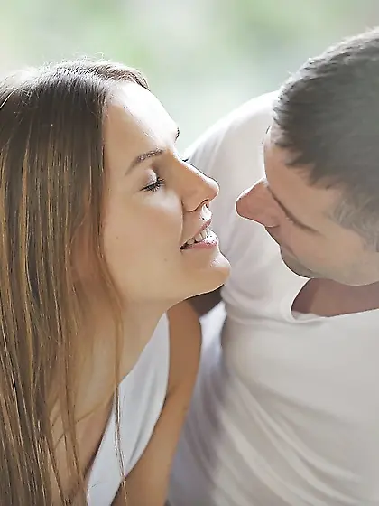 Beautiful sexual intercourse with 30-year-old Sabina Moore and h