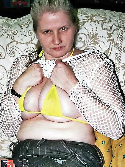 ASLUT - Hoe Ultra-Cute Knockers In Yellow Swimsuit