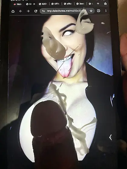 Lechazo pajaso a puta tetona