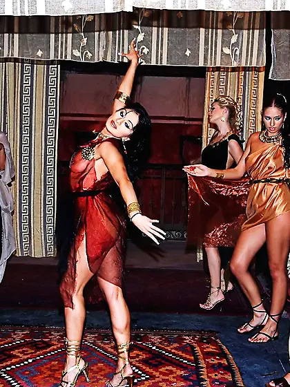 Sassy Angel Dark and the company of her kinky gfs fuck the brain