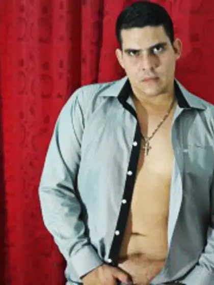 Brunette hotmostro perform anal