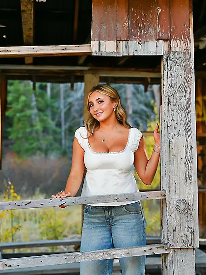 Chloe Johnson Busty Cute Teen NN Nonnude