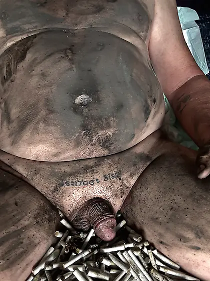 Sissy’s weekly ashtray play, sissy can’t get i