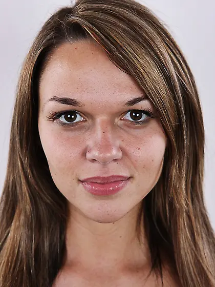 Sexy petite brunette nice