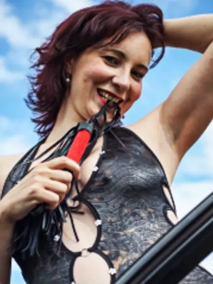 Redhead danna perform anal