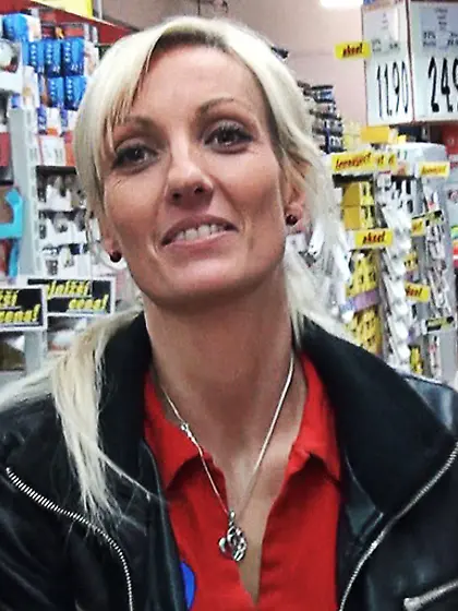 Tight trimmed pussy sexy