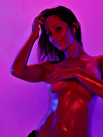 The topless chick in panty Wendy Afterlife is posing for a serie
