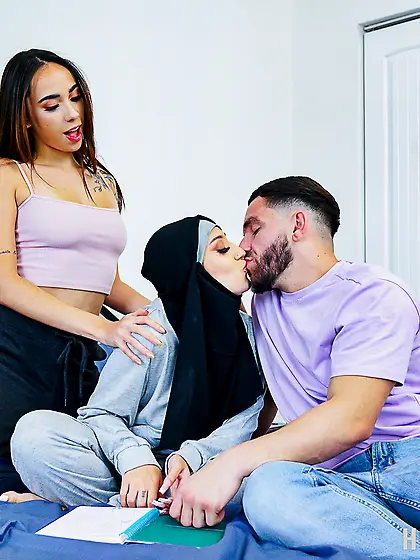 Gaby Ortega and Violet Gems lick each other's pussy while gettin