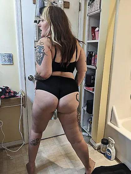 G’ana the fat dirty whore