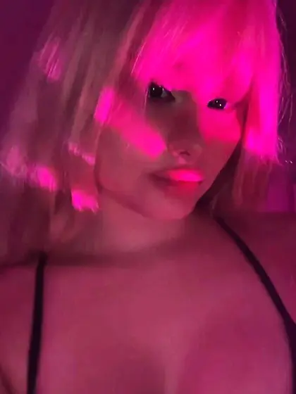 BlondyyArish Free Photos