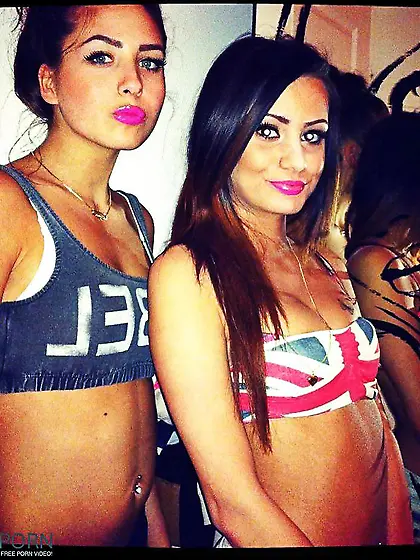 Ejaculez et commenter mes copines