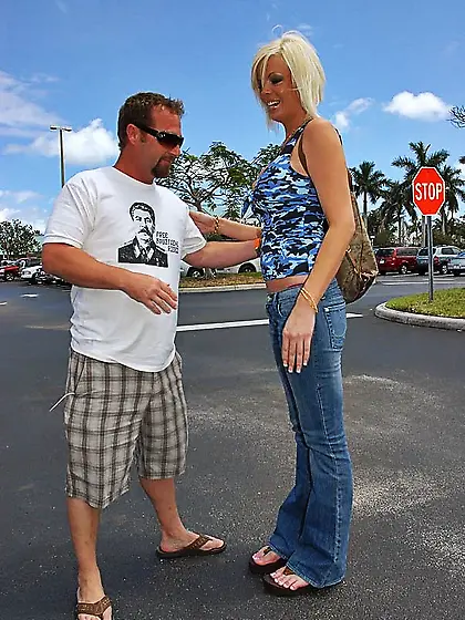 Tall blonde milf Jordan Blue with big boobs of perfect shape get