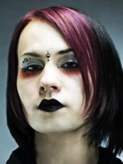 Brunette simona perform anal