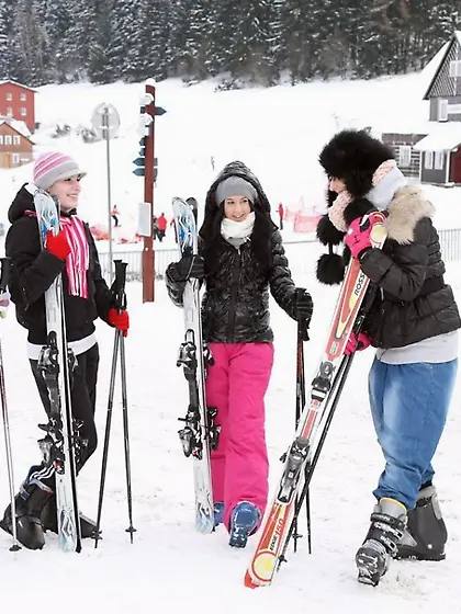 Linda O, Nicoletta H, Betty K and Lilly P 19