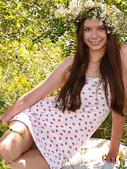 Lovely babe peels pink