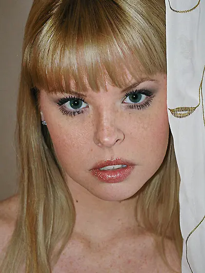 Hot sweetie with a perfect set of big firm...