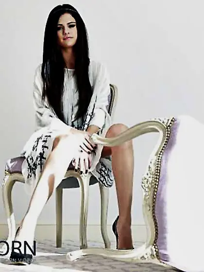 Selena Gomez su Harper