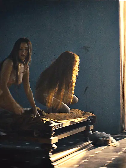 Jamaica Vaughan, Ivana Baquero - "Spartacus"