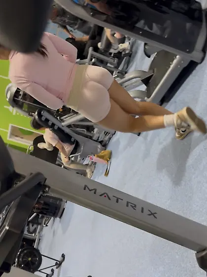 Teen gym chav FAT ASS