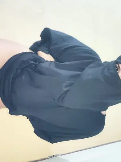 Amateur Petite Teen Arab Shows Pussy, Ass And Tits In Niqab