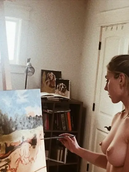 Littleapostate goes full nude porn debut