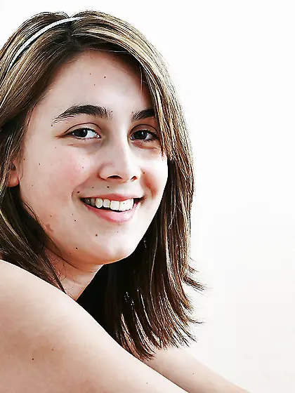 Natural boobs 18yo amateur big tits