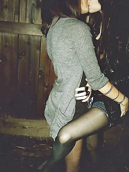 Lesbian-Kiss 3 (Tu22)