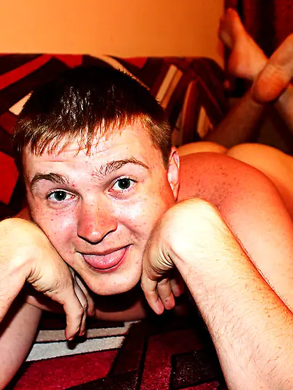 White man 0RedFox0 like to snapshot