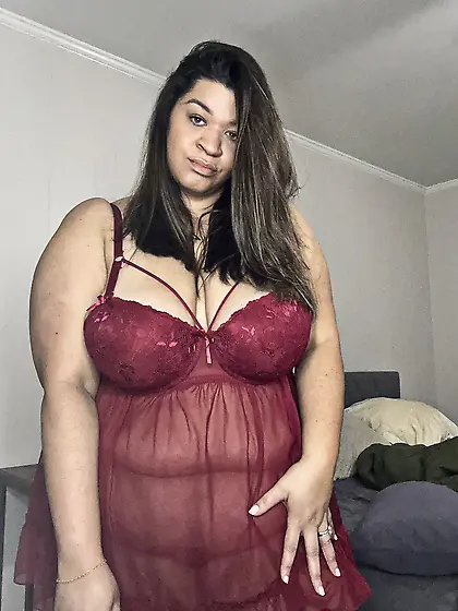 Wife looking for tributes and selling custom vids