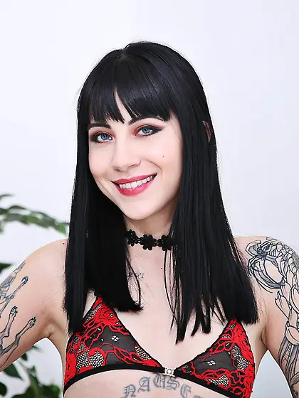 White doll dicked by black bulls