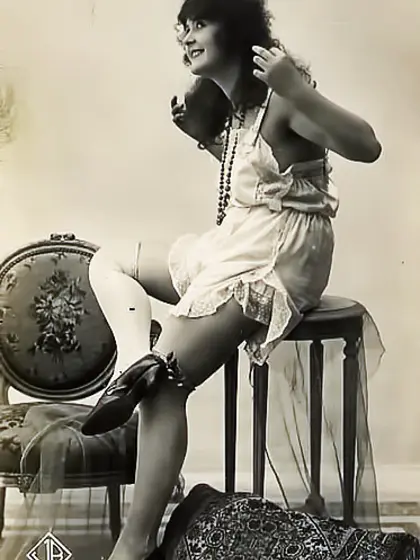 Chubby brunette bitch sexy