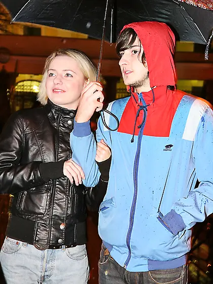 Sheyla has a boyfriend.