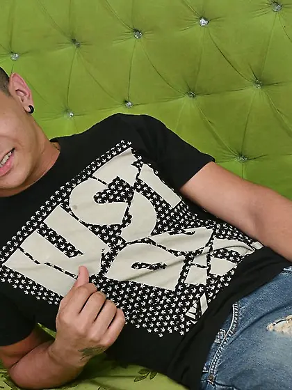 Latin young gay Y0ungMale4u