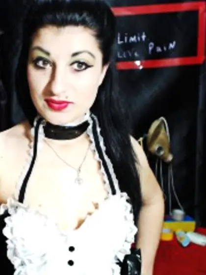 Brunette Teen Obedientslave9 Dildo.