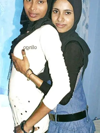 Maldivan Hijab Lesbain Gal (non-bare) (tudung)