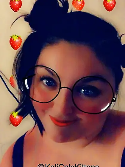 KaliCole Snapchat filter photos