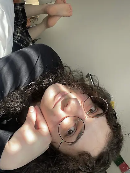 Would you jerk it to tranny feet?