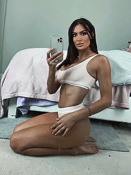 Alyssa Rhoades Free Photos