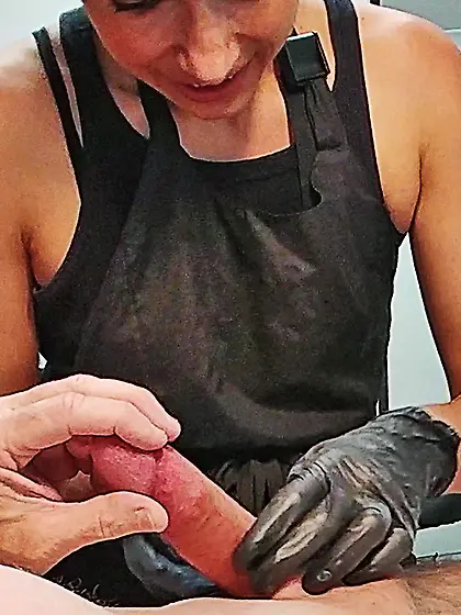 Waxing erection - CFNM.  Happy waxer! 1