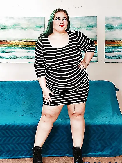 Sexy plumper Becki Butterfly gets fucked deep