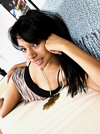 Moistens cute toes lotion