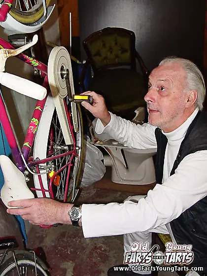 Horny grandpa fucks a teenage brunette crazy