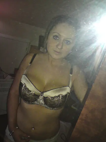 UK British chav slag Amy selfies