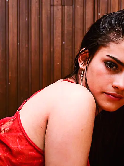 Latin teen brown hair