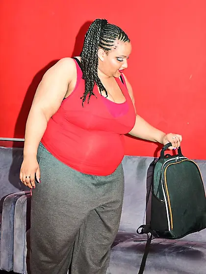 Ebony obese slut knees