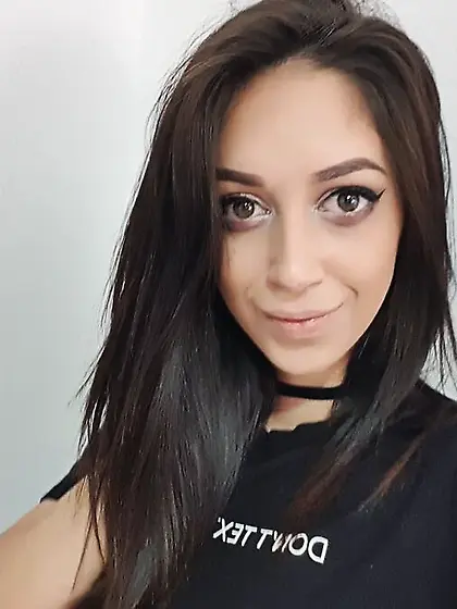 Petite bisexual