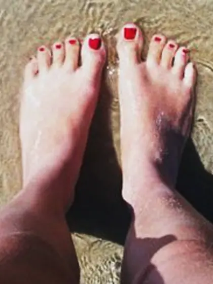 Voyeur Teen feet foot barefeet barefoot toes soles